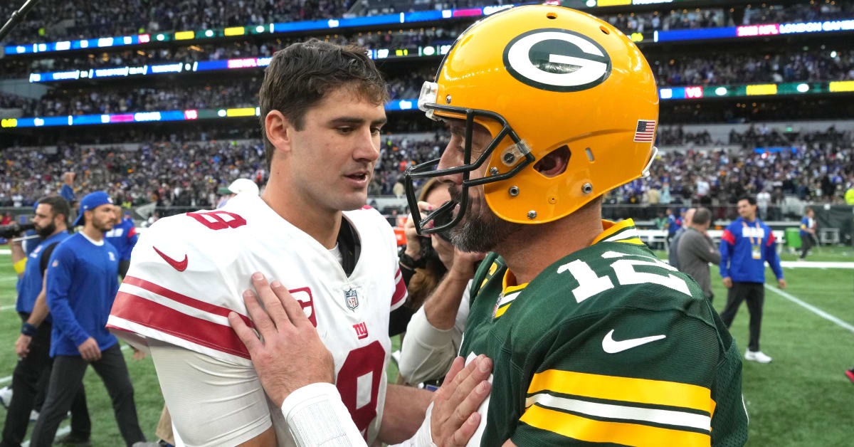 Darren Rovell on X: Aaron Rodgers (left) at today's Welcome Back