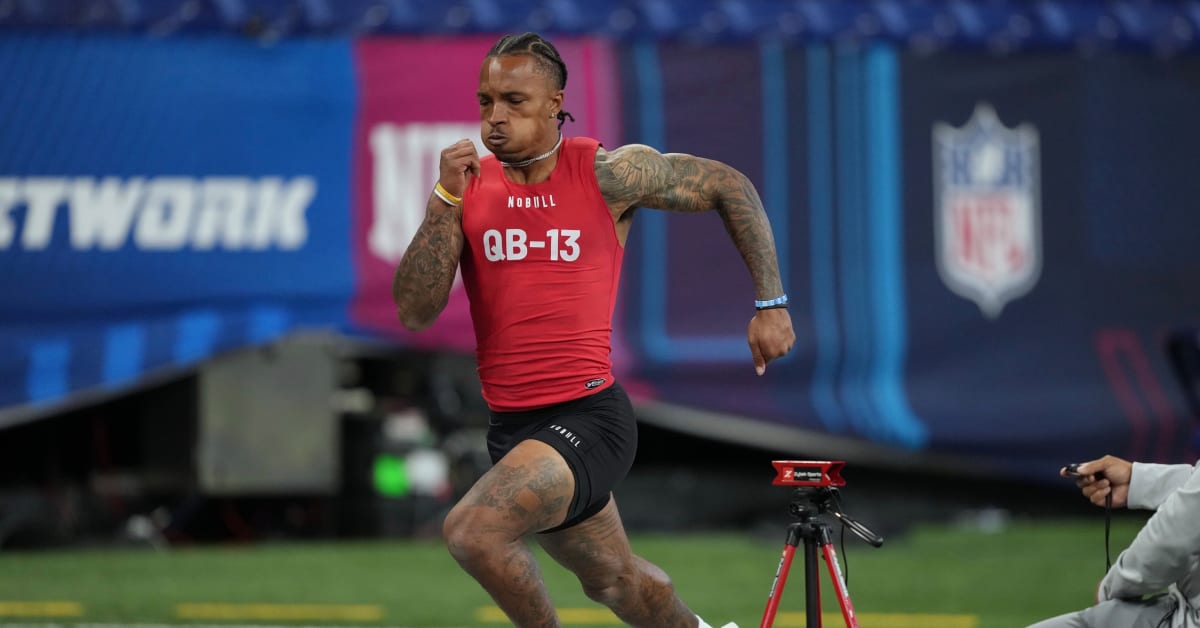 UCLA QB Dorian ThompsonRobinson Takes the Field at NFL Combine