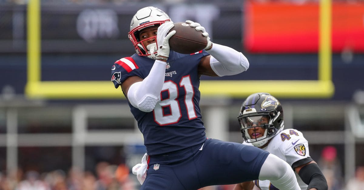 Report: Patriots Trade Tight End Jonnu Smith to Falcons