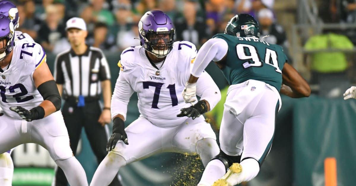 With Christian Darrisaw out, Vikings make big changes on offensive line –  Twin Cities