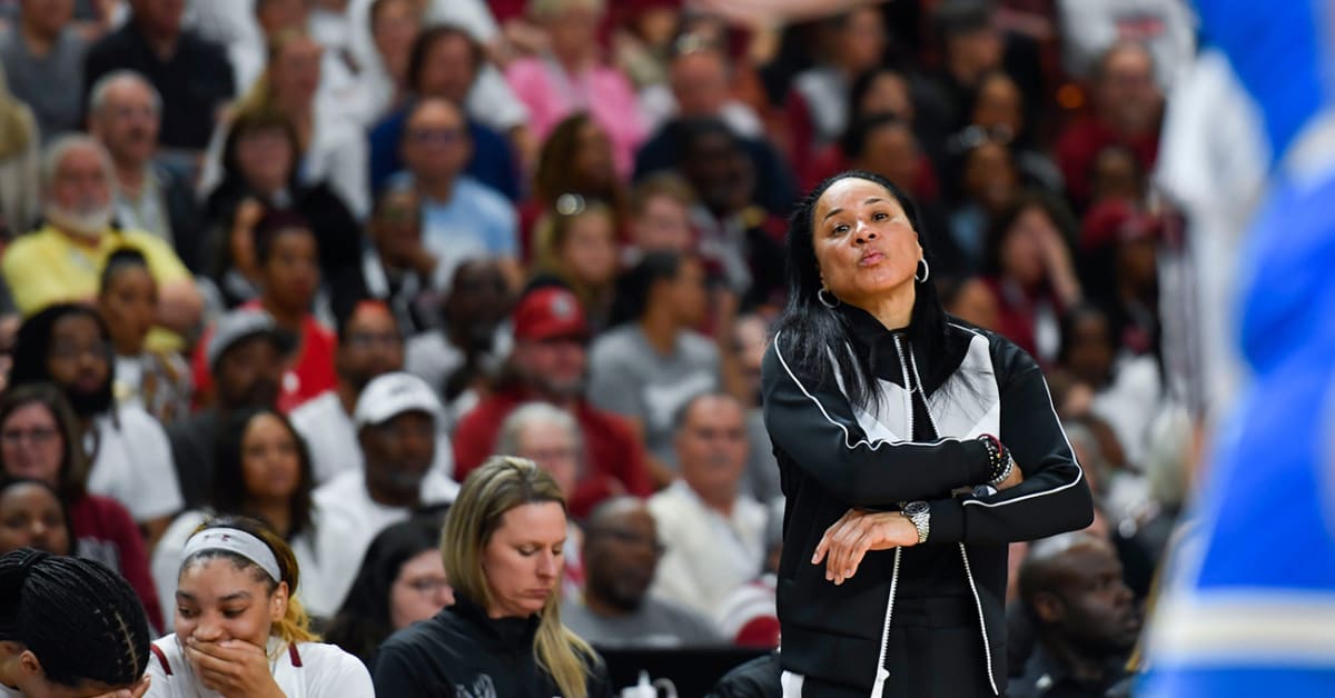 Dawn Staley's jacket had everyone talking during South Carolina's  title-game beatdown of UConn