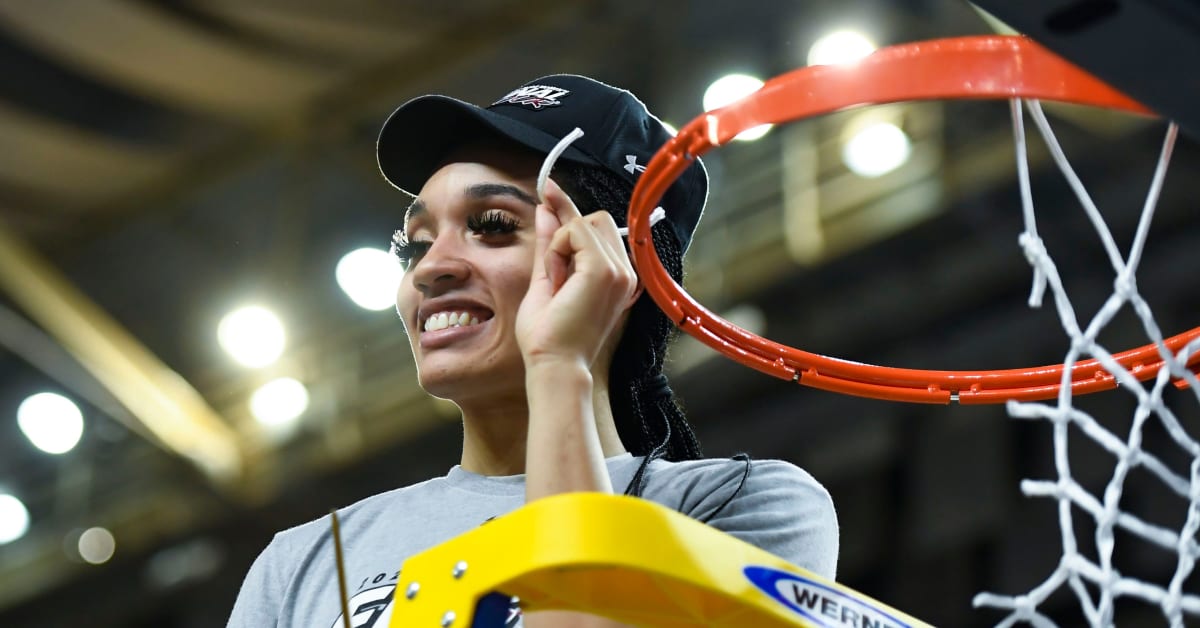 South Carolina Women's Basketball Guard Brea Beal Declares For WNBA