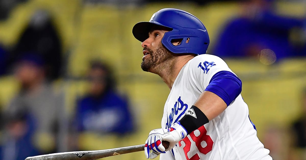 Martinez hits 2 home runs as NL West champion Dodgers roll past