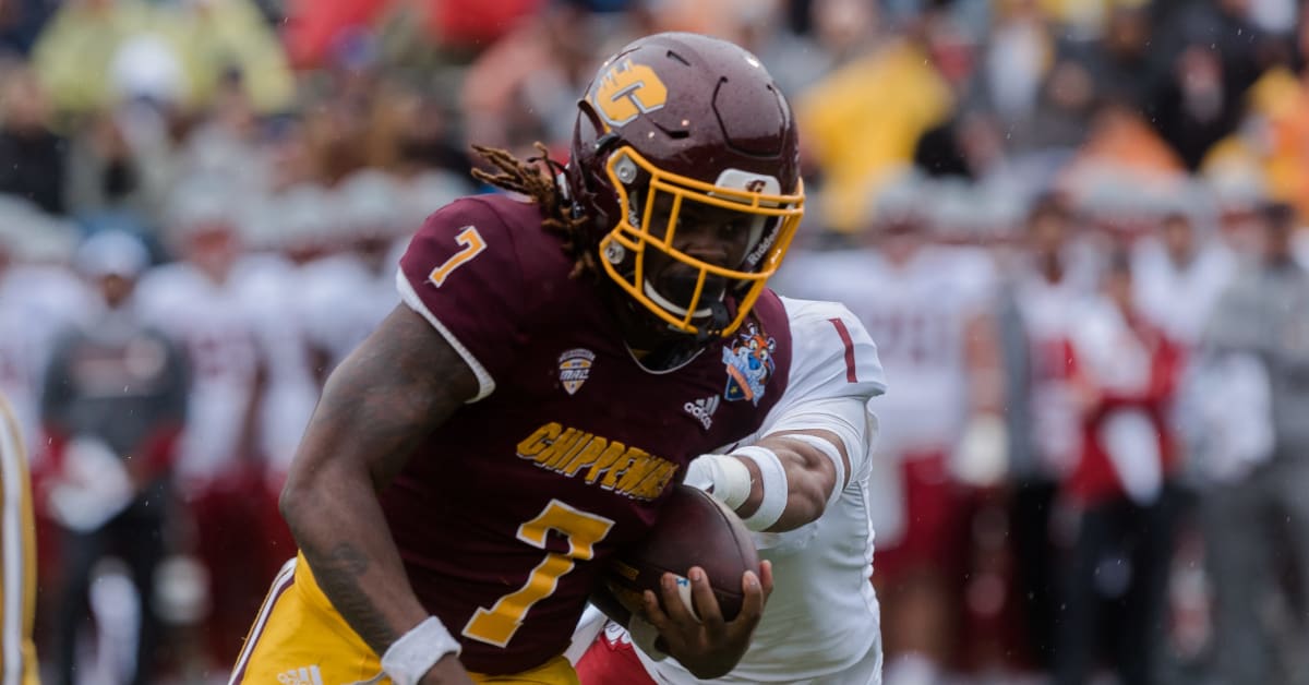 Report Former NCAA Rushing Champ Lew Nichols to Visit Broncos Sports