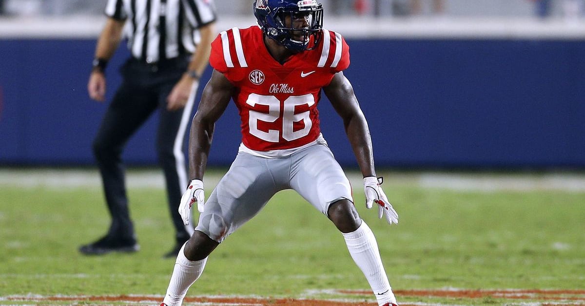 Former Ole Miss Rebels Db Cj Moore Suspended By Nfl For Betting The Grove Report Sports 