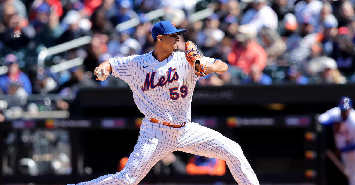 Carlos Carrasco of the New York Mets throws a pitch during the