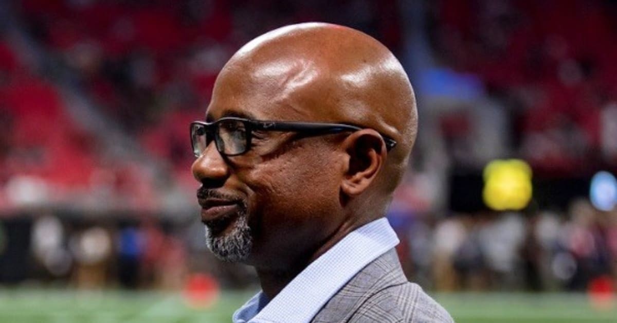 Tennessee Titans Add Assistant GM Anthony Robinson to Front Office - Sports  Illustrated Tennessee Titans News, Analysis and More