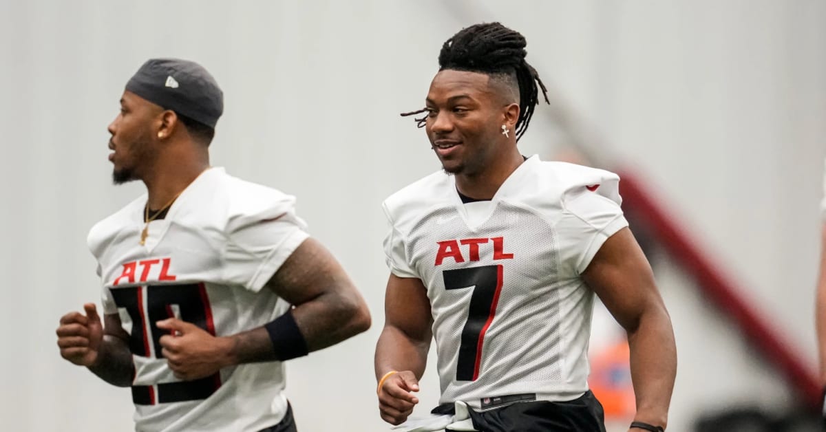 Younghoe Koo Reveals How Bijan Robinson Landed Atlanta Falcons No. 7 Jersey  - Sports Illustrated Atlanta Falcons News, Analysis and More