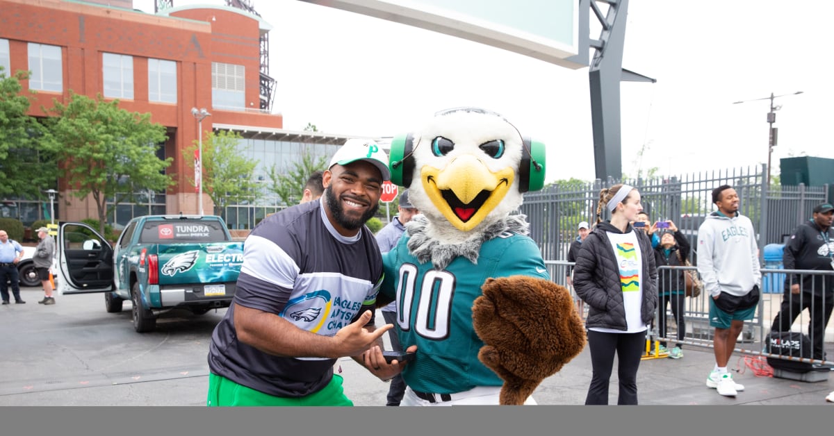 2023 Super Bowl: Meet Swoop, the Philadelphia Eagles mascot - AS USA