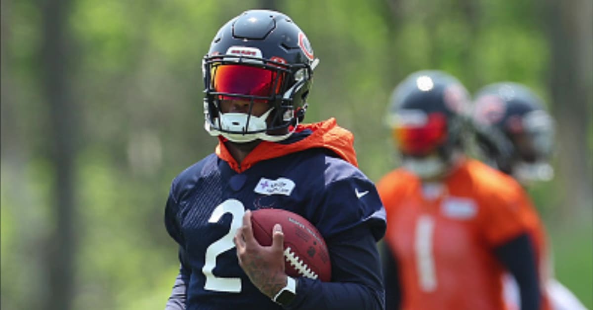 Bears rave about QB Fields' leadership, new connection with WR Moore