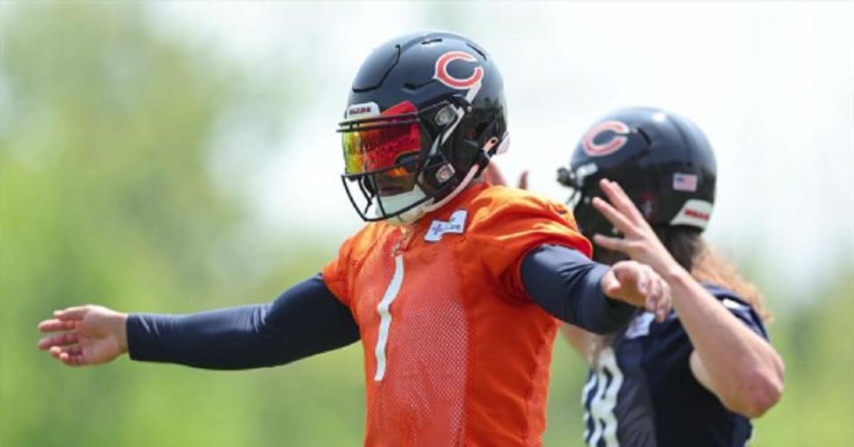 Justin Fields statement about Chicago Bears offense shouldn't