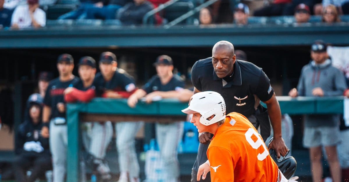 NCAA baseball: Lost fly ball sends Stanford Cardinal to MCWS, sinks Texas  Longhorns