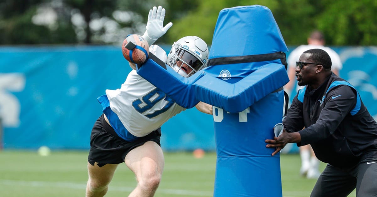 Lions Training Camp Battle: Charles Harris vs James Houston