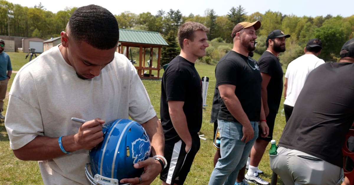 Detroit Lions Unveil Alternate Helmet For 2023 Season Sports Illustrated Detroit Lions News 