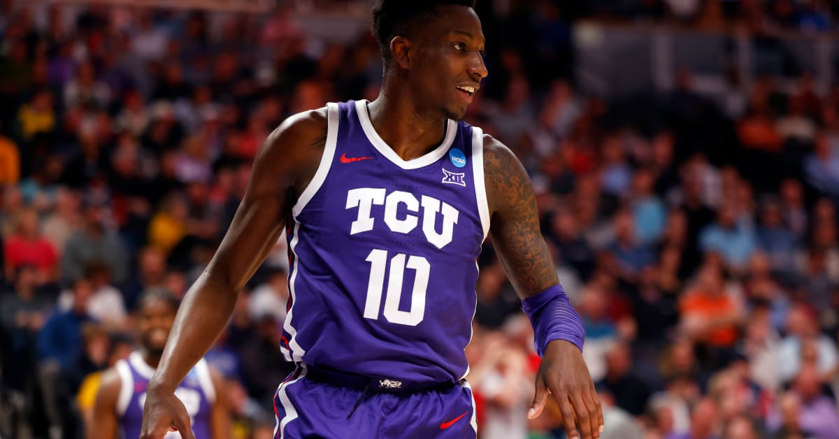 Basketball: Damion Baugh Signs With The Los Angeles Lakers - Sports ...