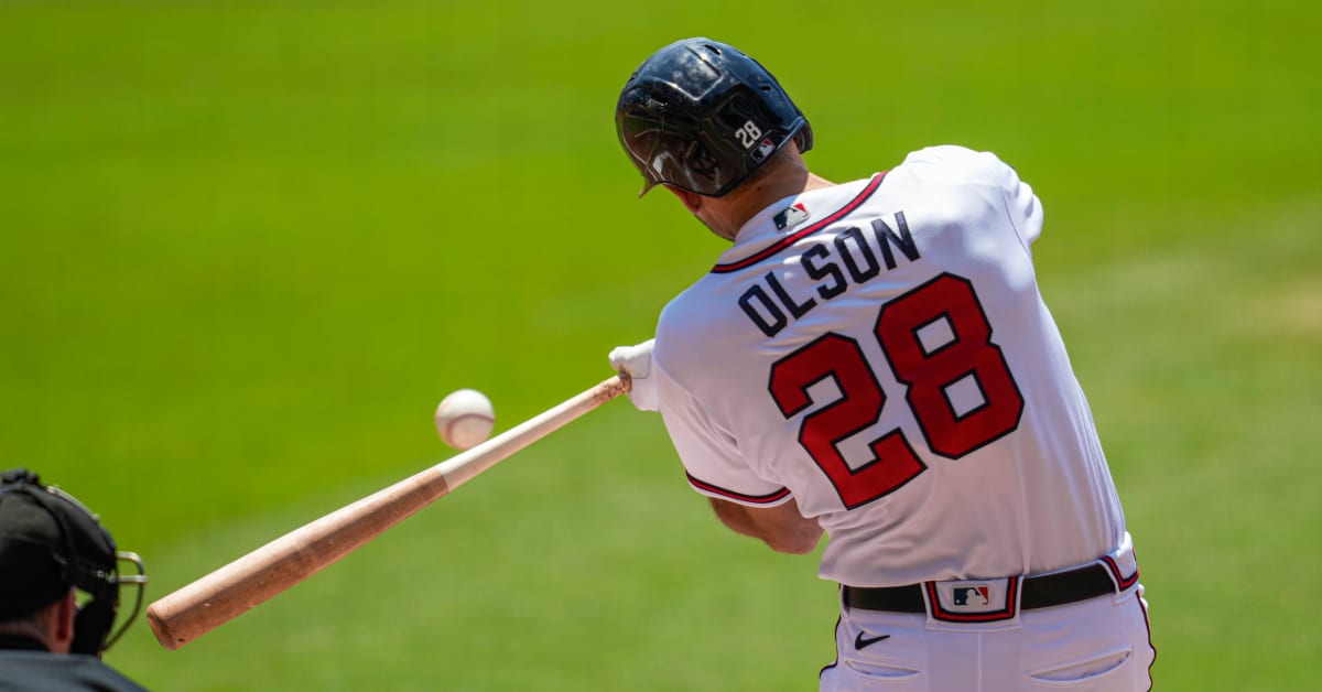 WATCH Matt Olson extends his home run lead with his 42nd through the