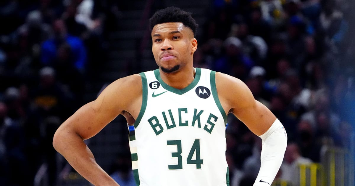 Giannis Antetokounmpo: Milwaukee Bucks PF Undergoes Knee Surgery, per ...