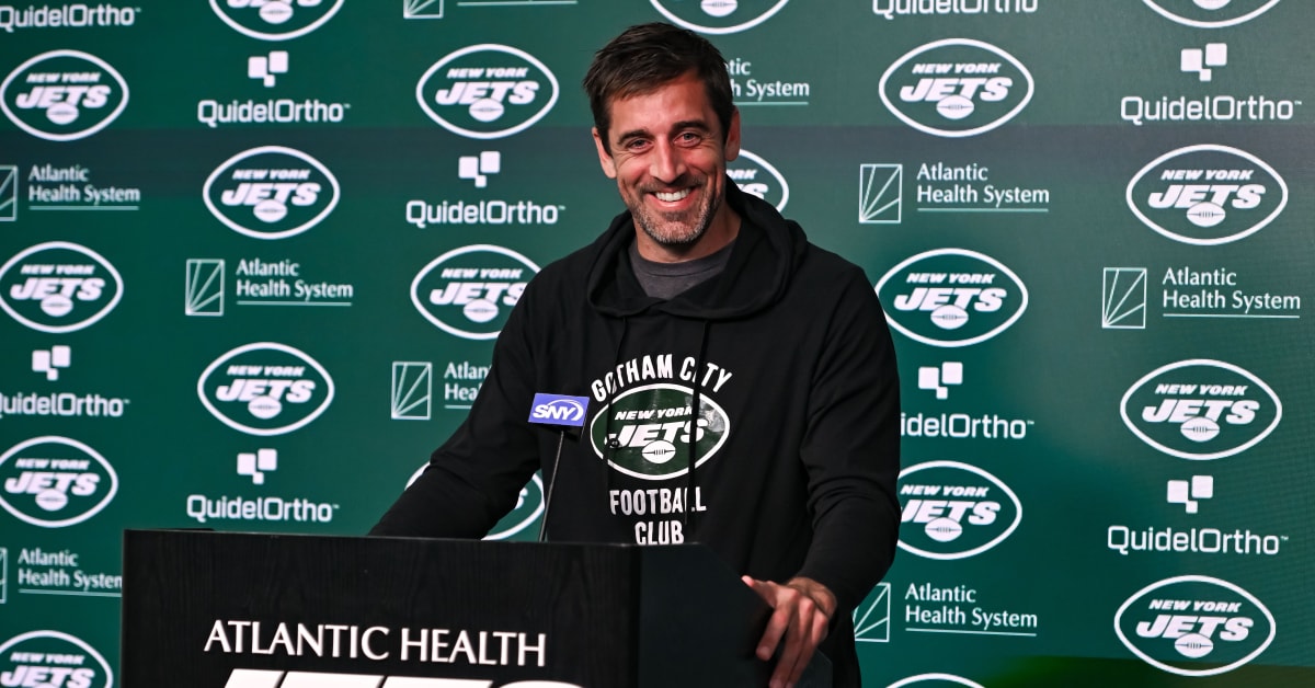 Aaron Rodgers Gives the New York Jets—and Their Fans—Reasons to