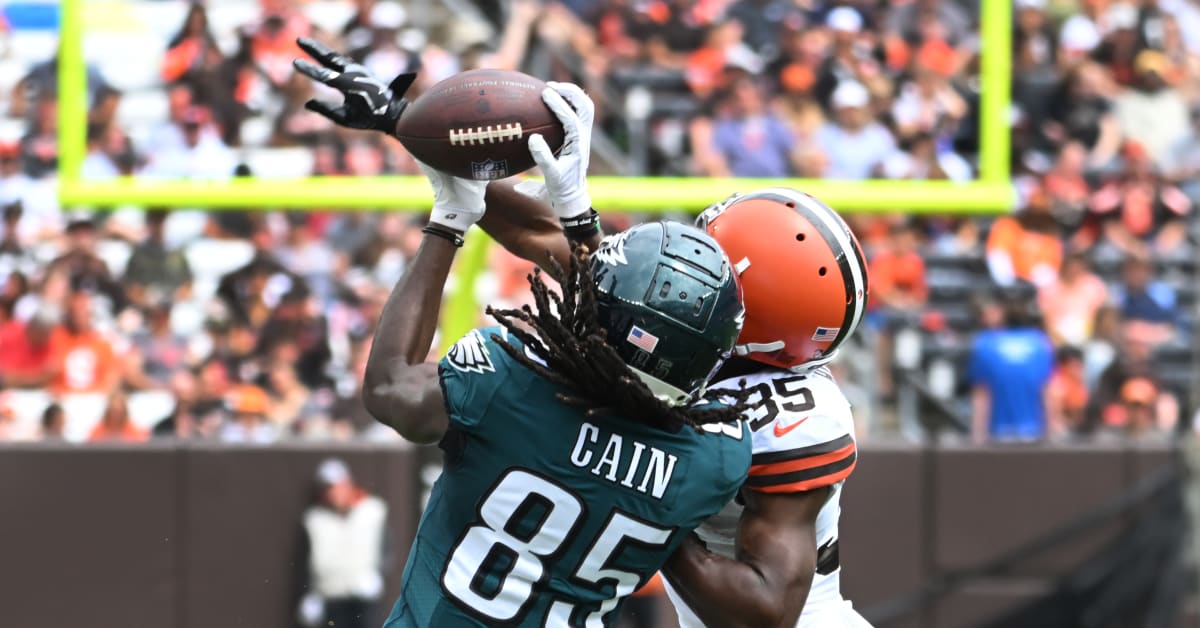 Eagles cut former Clemson receiver Deon Cain