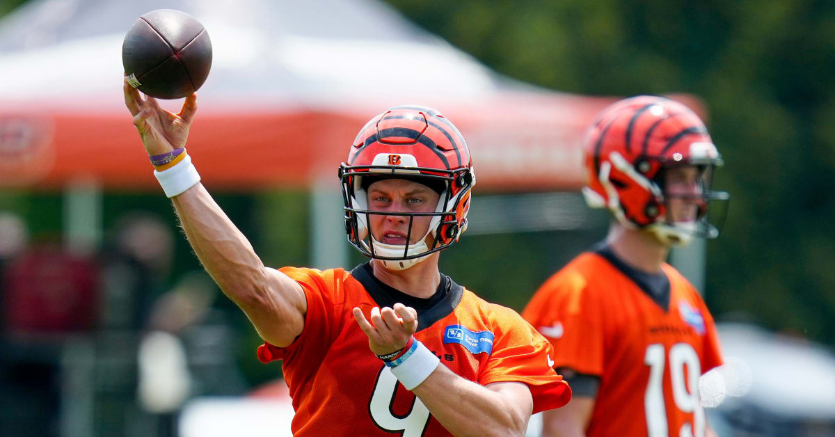 Cincinnati Bengals star Joe Burrow carted off practice field with