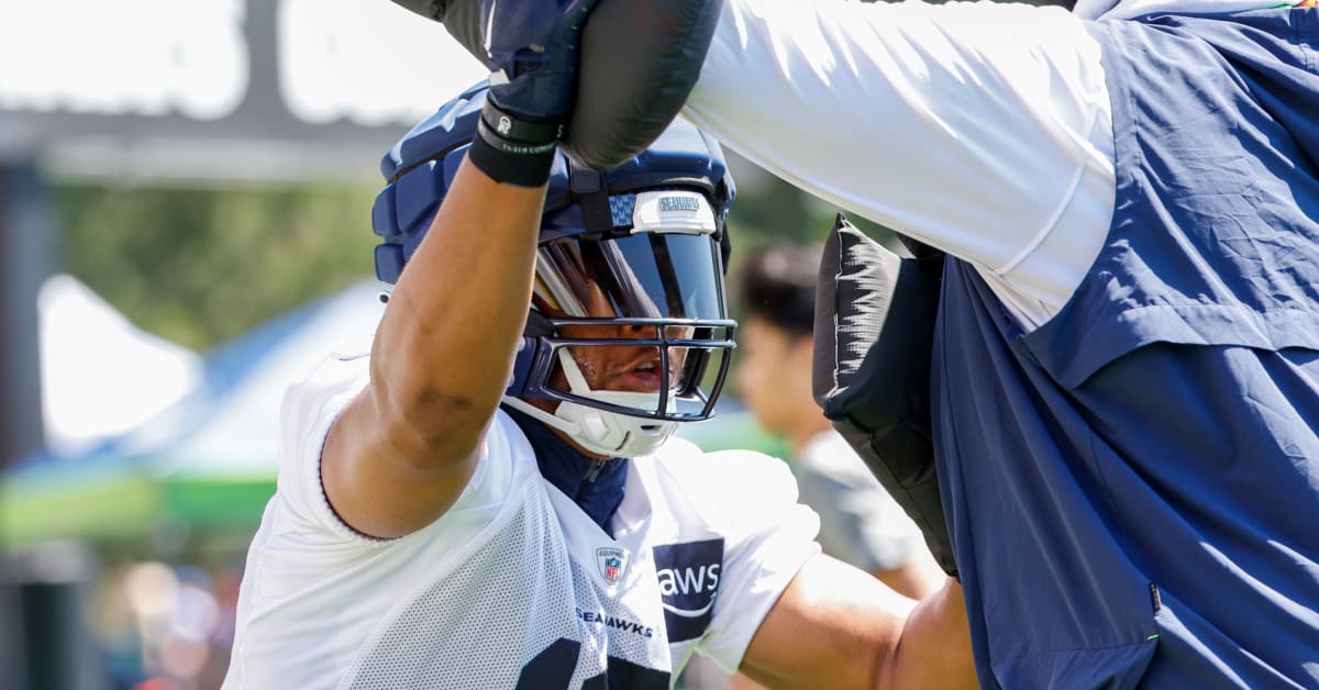 Seahawks defense gets upper hand in training camp practice Monday