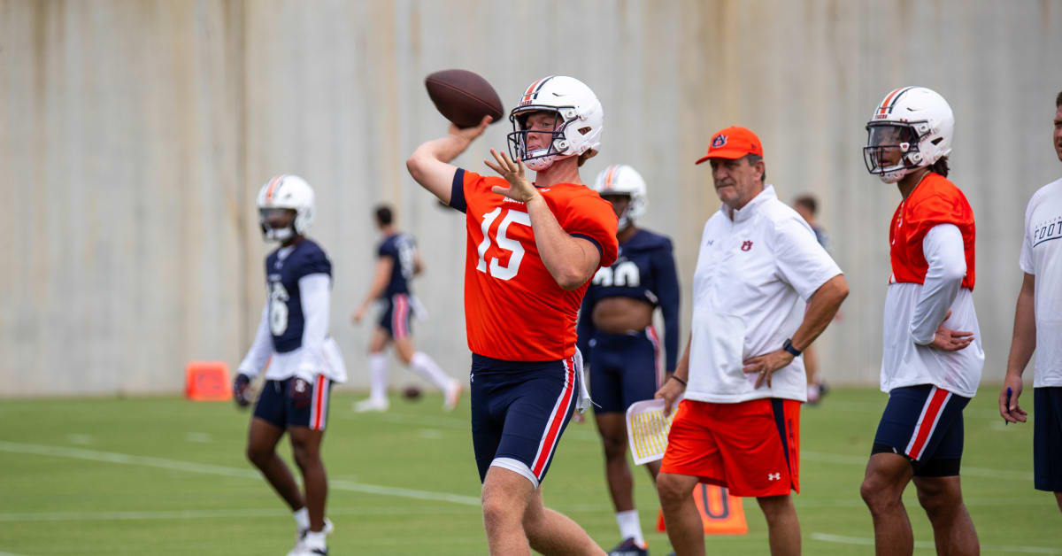 WATCH: Auburn Football Quarterback Hank Brown Runs Third-team Offense ...