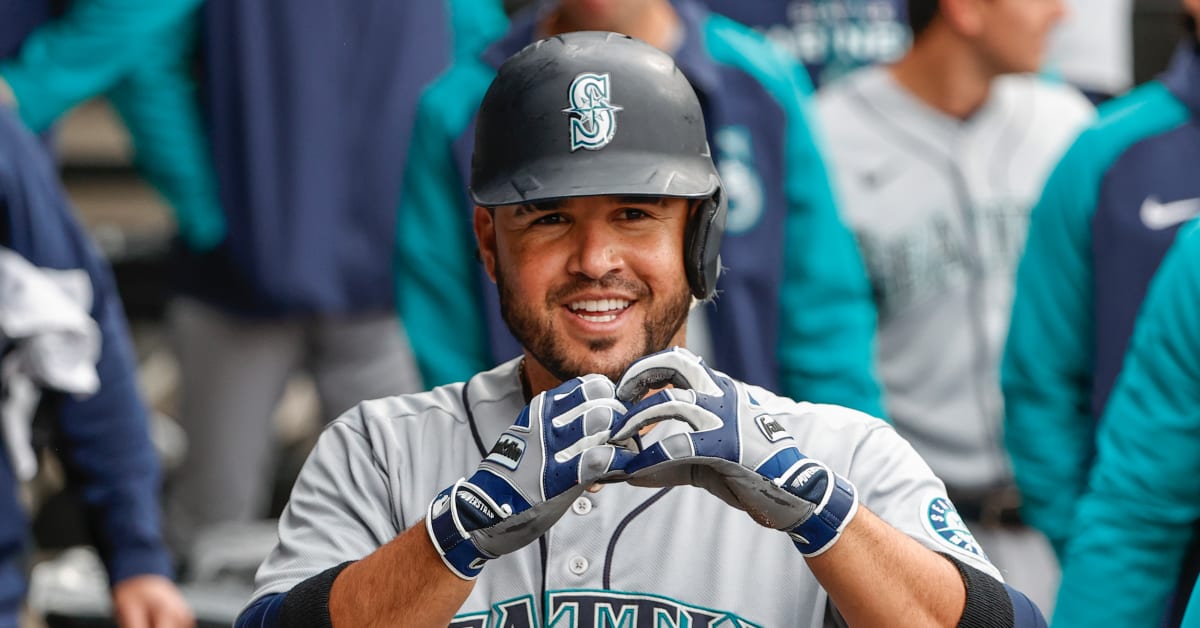 After flat start to second half, Eugenio Suarez gives Mariners emotional  lift