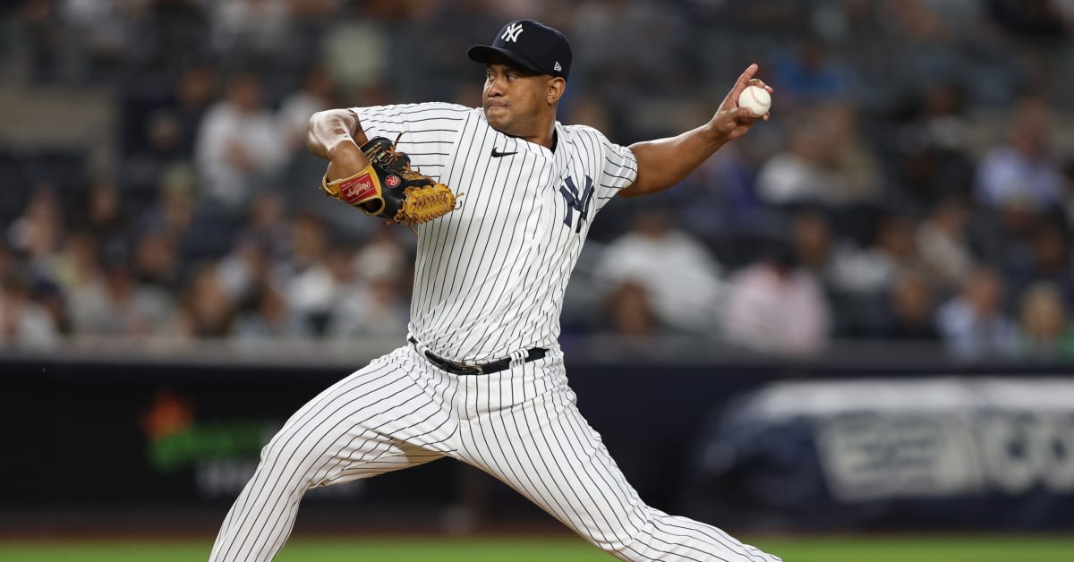 Learning to fly: Teammates try to loosen up Yanks' Wandy Peralta - Newsday