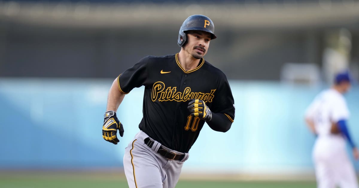 New York Yankees Still Pursuing Trade For Pittsburgh Pirates CF Bryan  Reynolds - Sports Illustrated NY Yankees News, Analysis and More