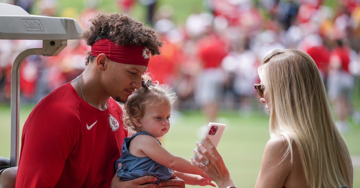 Patrick Mahomes' brother was behind the nickname the @chiefs QB gave his  son with Brittany Mahomes. Follow us for more #ChiefsKingdom news.…