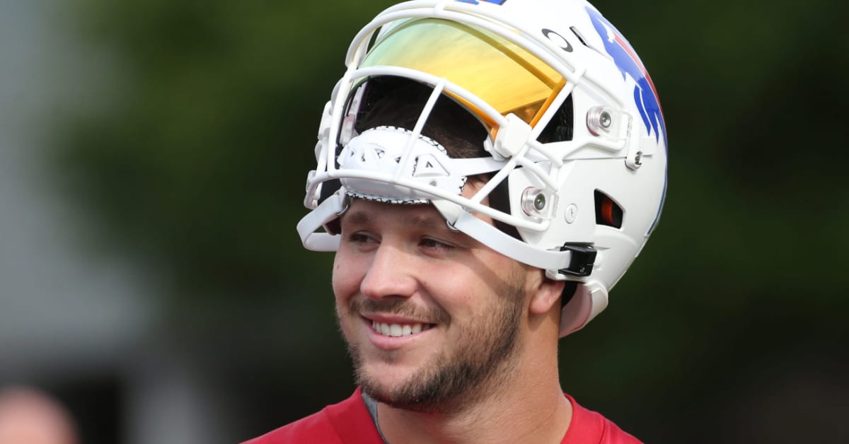 Josh Allen Tricked Bills Fans by Debuting Red Helmet at Practice ...