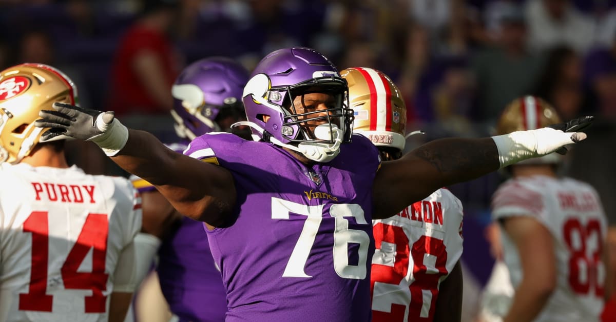 Minnesota Vikings defensive tackle T.Y. McGill (76) looks on