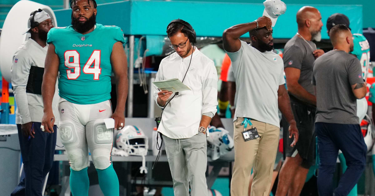 Dolphins continue staff shakeup with head athletic trainer - The