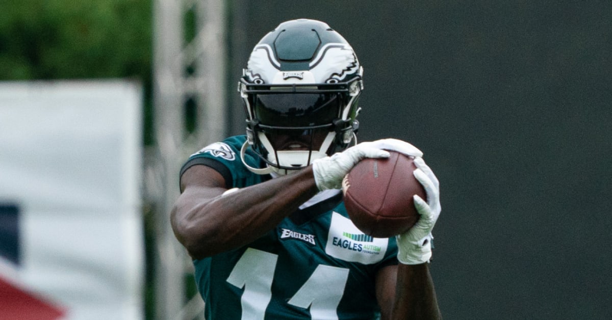 Philadelphia Eagles A.J. Brown, Miami Dolphins Tyreek Hill: Rare Meeting of  NFL Receiving Yard Leaders - Sports Illustrated Philadelphia Eagles News,  Analysis and More