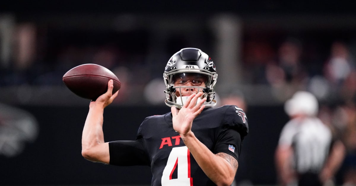 Crucial red-zone fumble mars Mariota's debut as Falcons QB