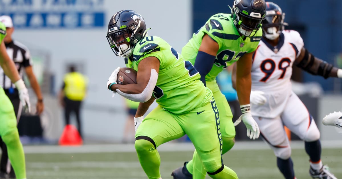 Welcome Back, Rashaad Penny!  2022 Seattle Seahawks 