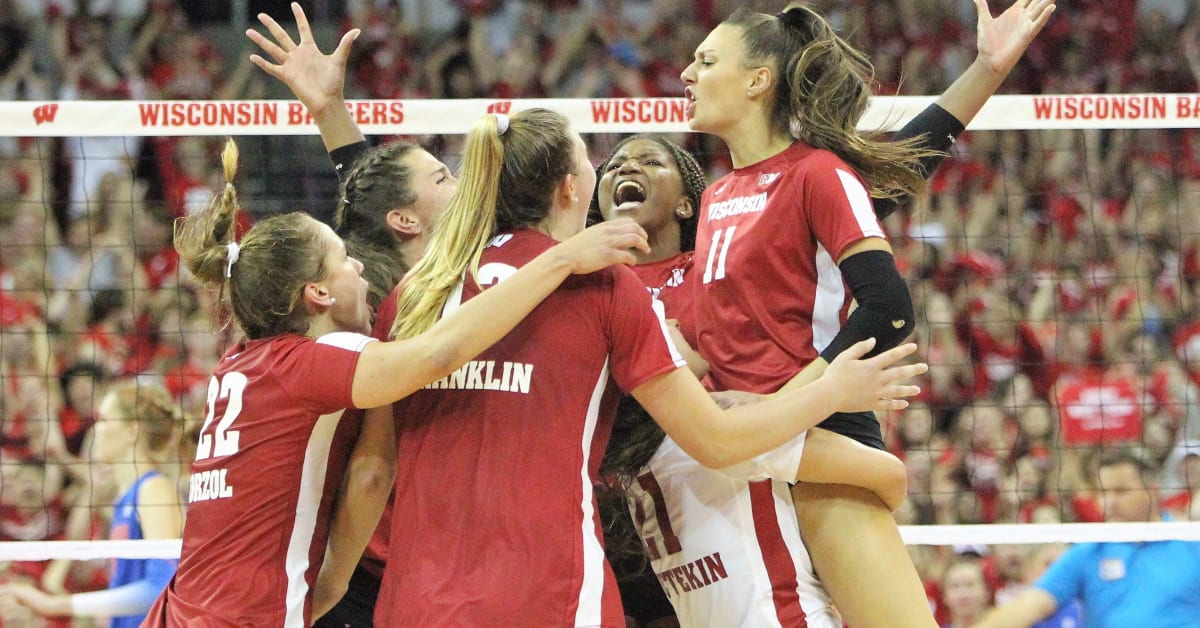 Wisconsin, Florida Set NCAA Volleyball Attendance Record Sports