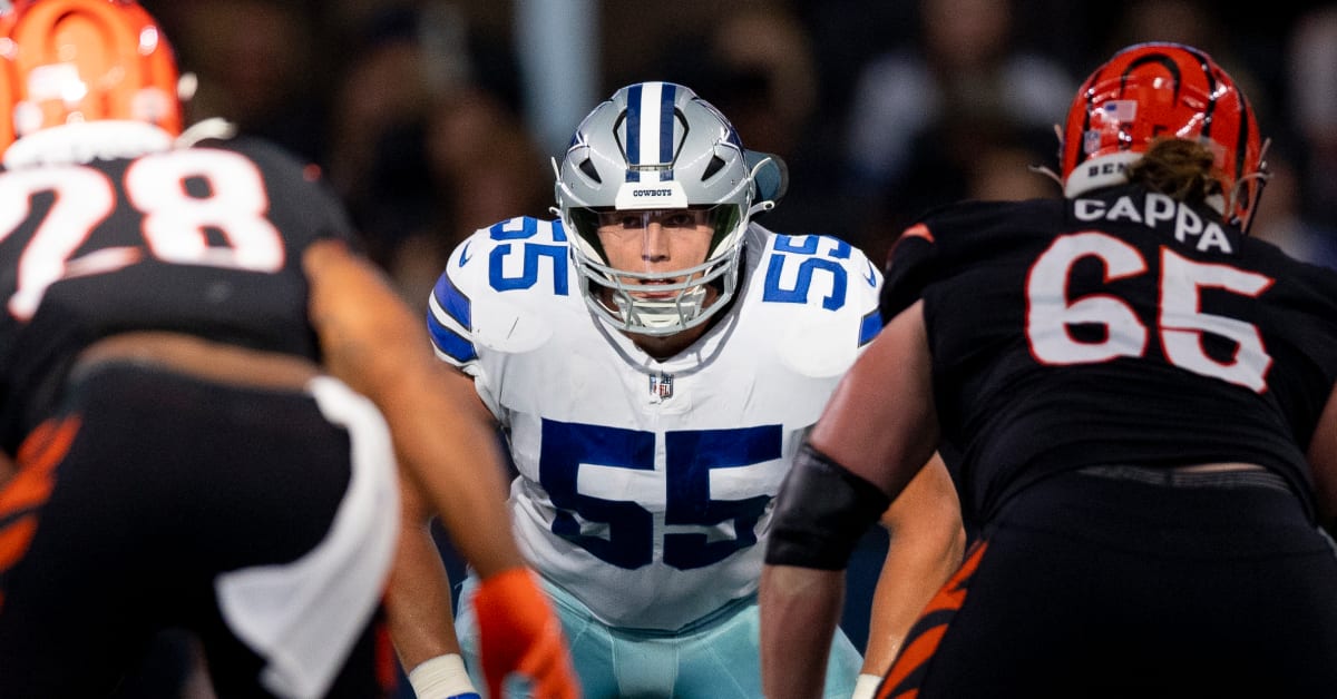 Dallas Cowboys linebacker Damone Clark (33) is seen during an NFL football  game against the New York Giants, Thursday, Nov. 24, 2022, in Arlington,  Texas. Dallas won 28-20. (AP Photo/Brandon Wade Stock Photo - Alamy