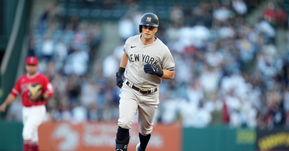 Yankees' Andrew Benintendi has broken hamate bone in right wrist - Newsday
