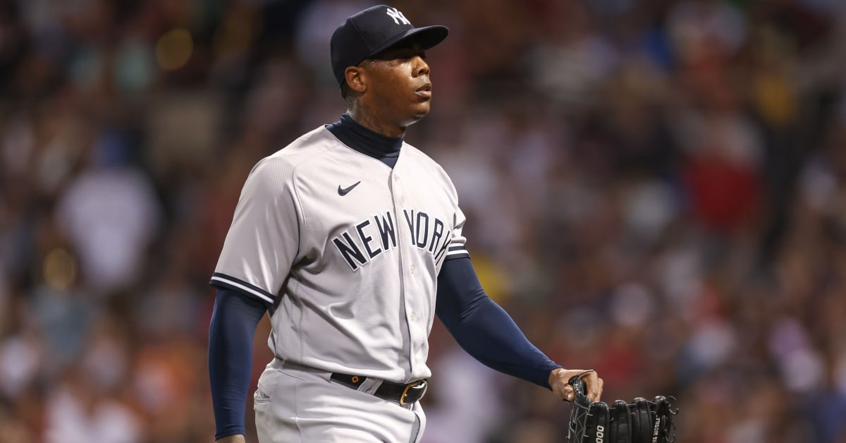 Yankees' Chapman fined, left off ALDS roster for missed workout