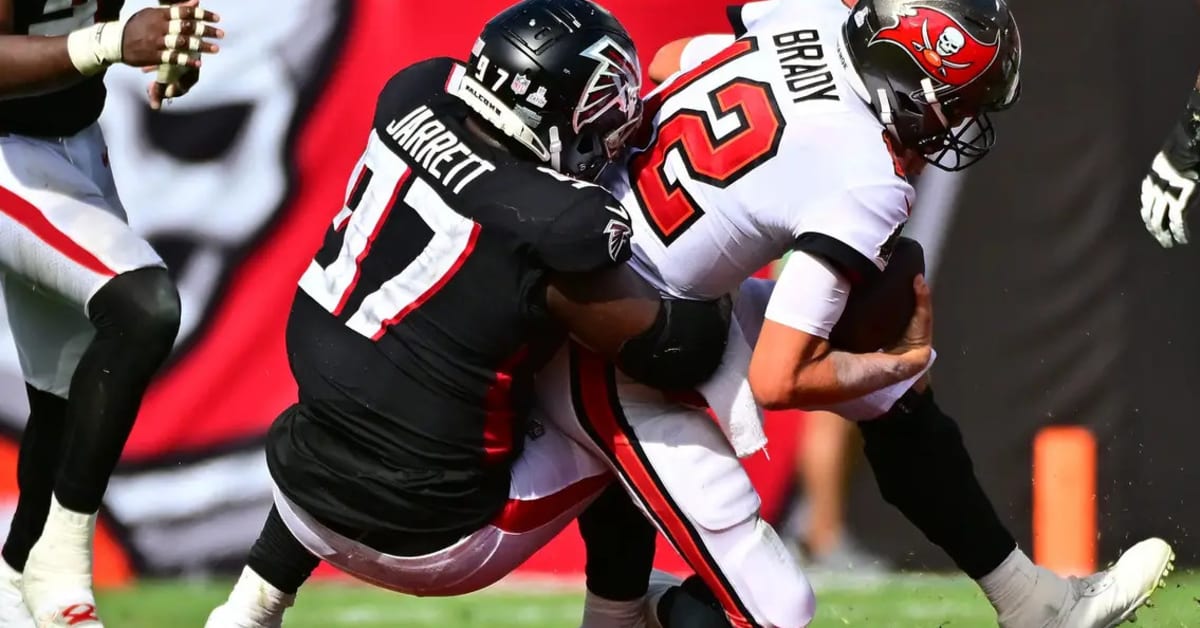 Roughing the passer? Falcons fans, NFL insiders react to controversial call