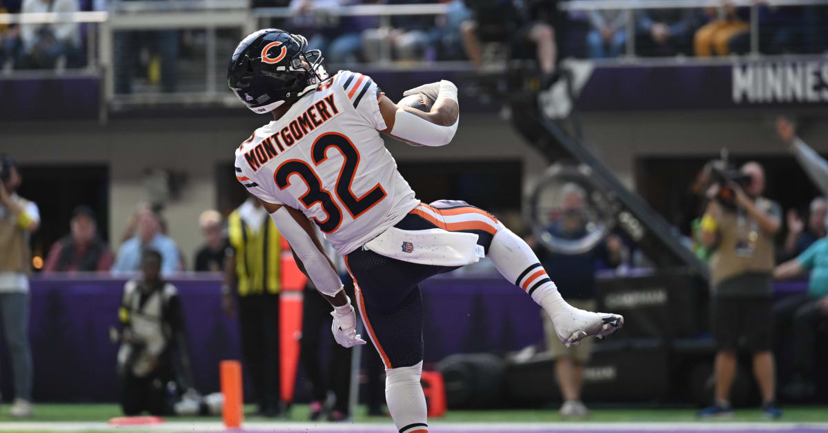 Washington Commanders vs Chicago Bears preview: 3 matchups to watch - Hogs  Haven