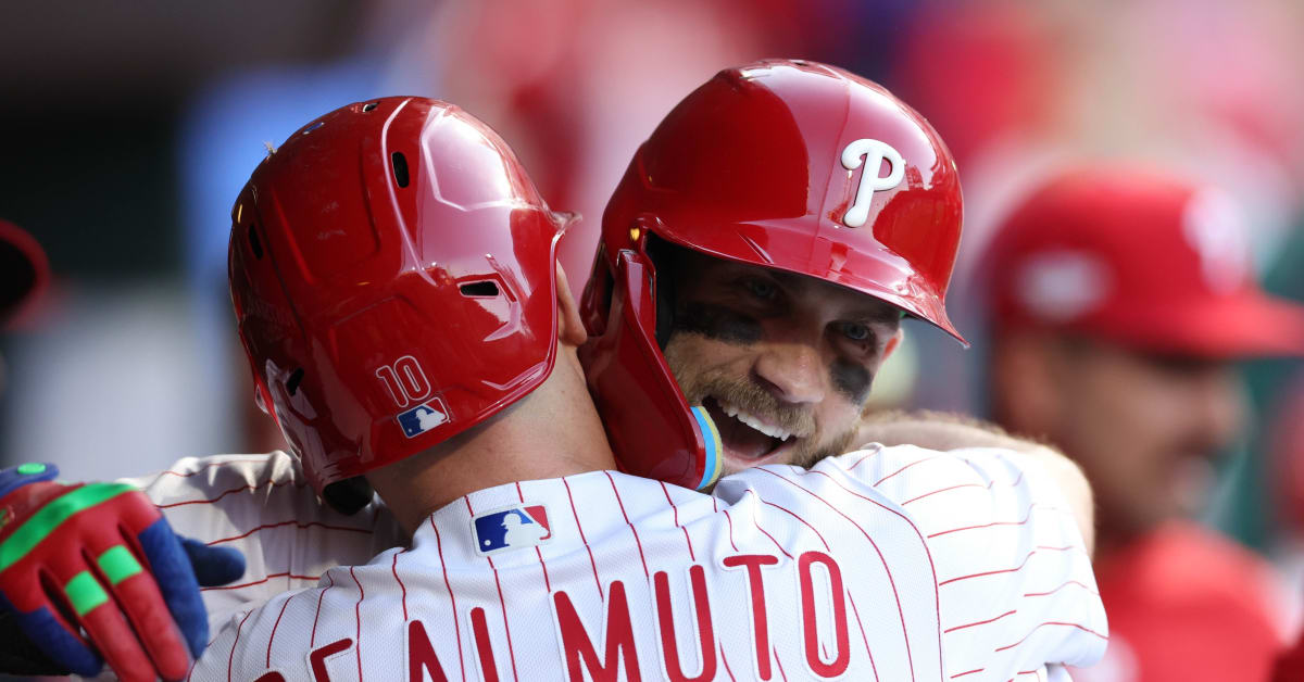 Phillies catcher JT Realmuto has smashed the ball in 2022 Postseason!!  (World Series Game 1 Hero) 