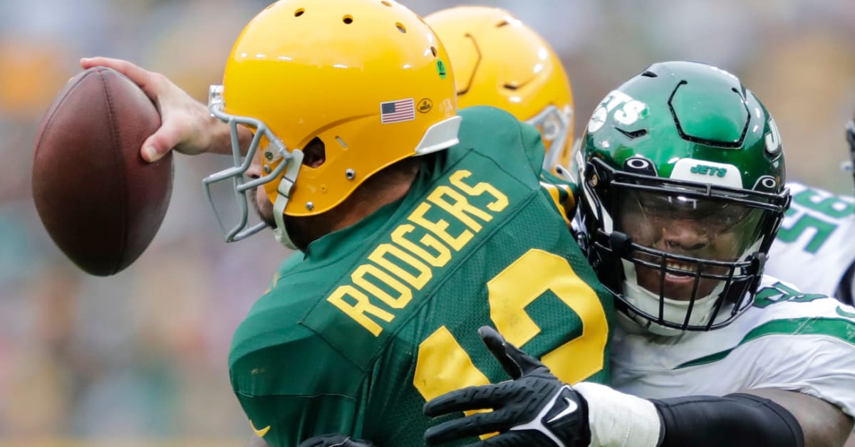 Jets' Sauce Gardner Parades Around Lambeau Field With Cheesehead (Video) -  Sports Illustrated