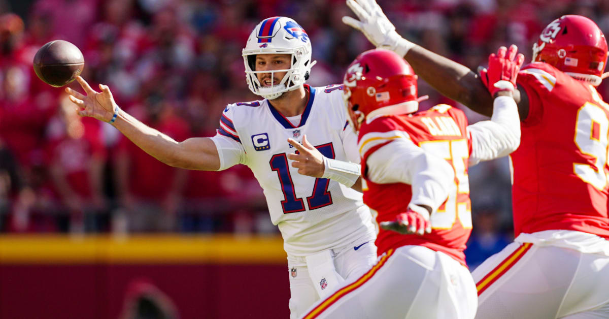 Tony Romo Accurately Predicted the Chiefs-Bills Final Score in First ...