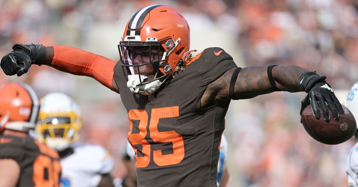 Fantasy Football Start 'Em Sit 'Em 2023: Week 1 TE rankings for David  Njoku, Cole Kmet and co.