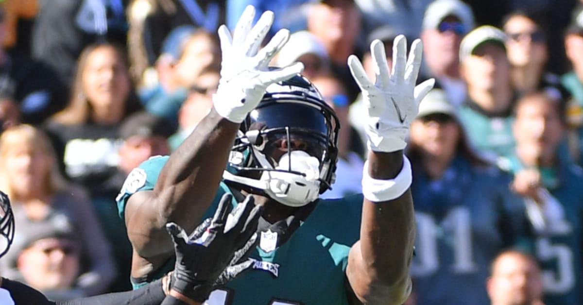 A.J. Brown has massive 3-touchdown day for undefeated Eagles, and