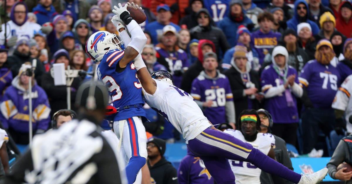 Justin Jefferson Minnesota Vikings Unsigned Makes A Clutch Catch vs. Buffalo Bills Photograph