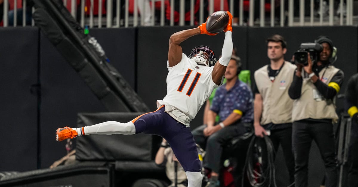 Justin Fields took a toss as a RB and Bears fans had concerns