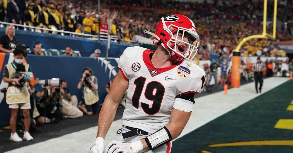 Brock Bowers Commits to Georgia Football - Sports Illustrated Georgia  Bulldogs News, Analysis and More